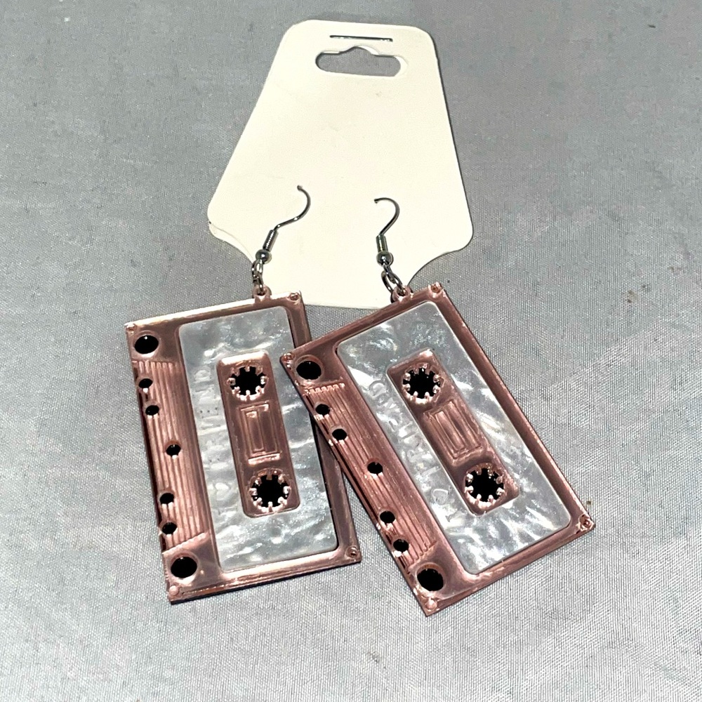 *KEPT! Boutique cassette fishhook earrings - retro 80’s 90’s vibes! - Picture 1 of 3